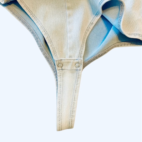 Good American Women’s Light Blue Funnel Collar Denim Bodysuit. Size S - Picture 8 of 13